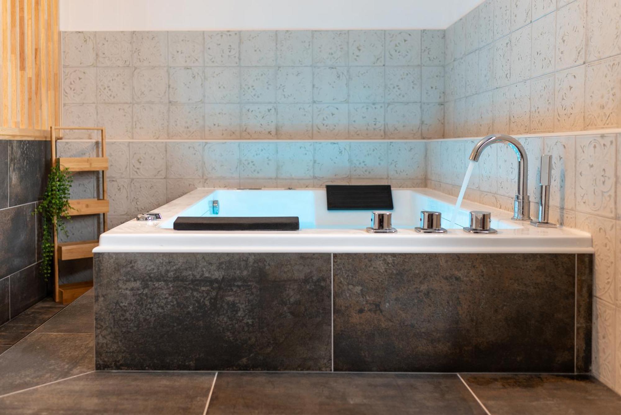 Apartment Premium Jacuzzi Terrasse Climatisation